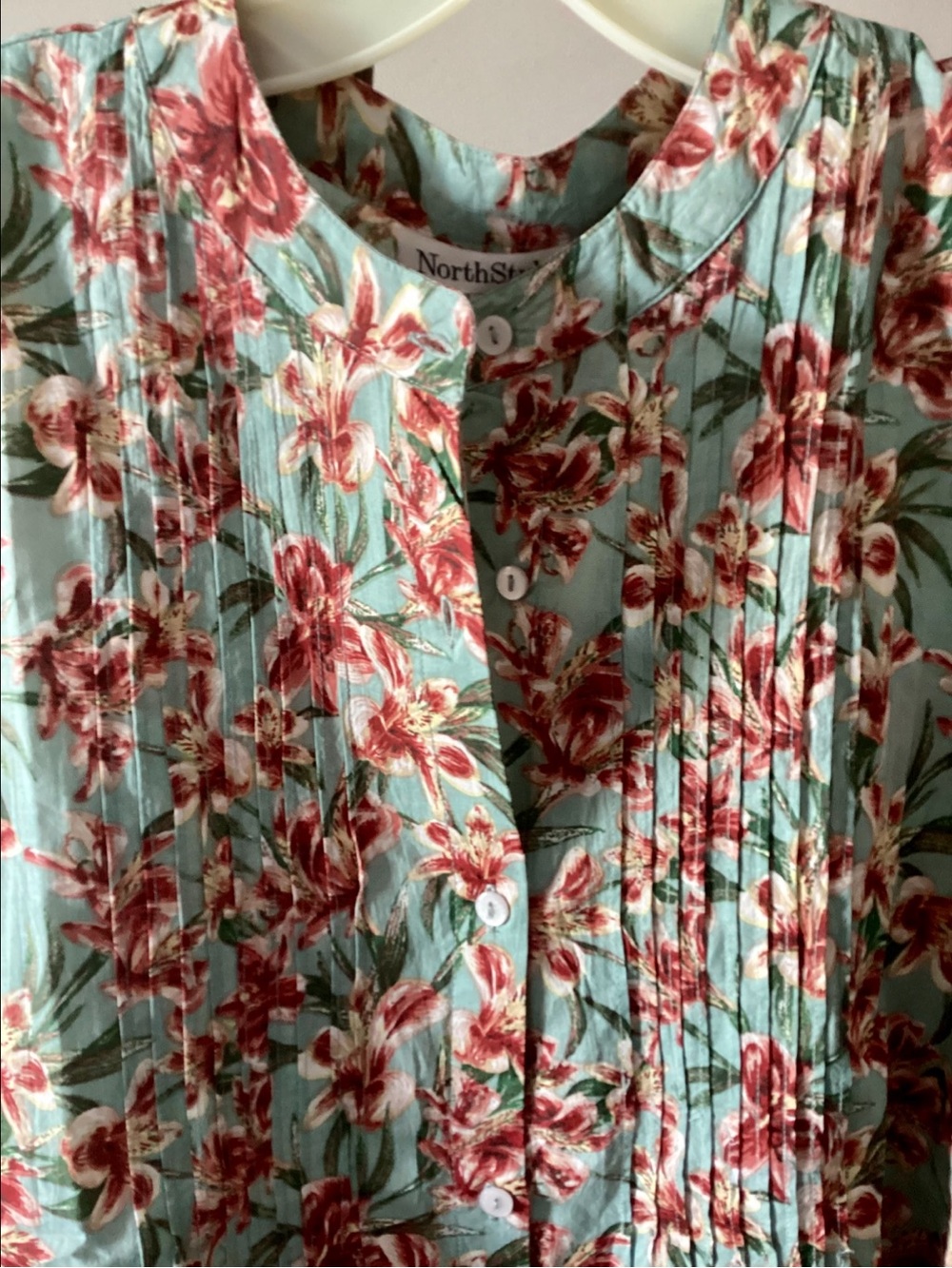 XL Crisp Light Cotton High Neck Button Front Blouse in Sage Green & Red Floral